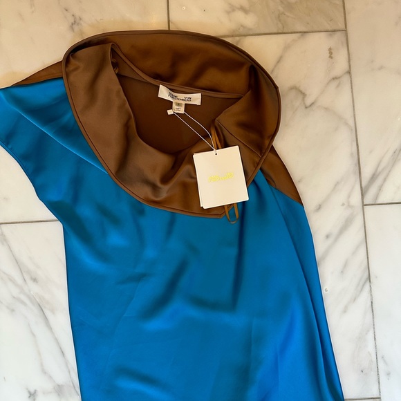 Stunning DVF one shoulder top - Picture 2 of 4